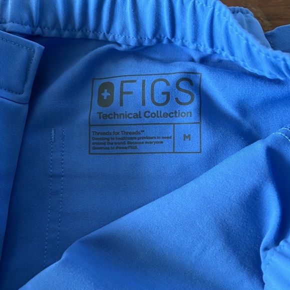 Figs - Cairo 5 Pocket Scrubs - Medium - Picture 2 of 4